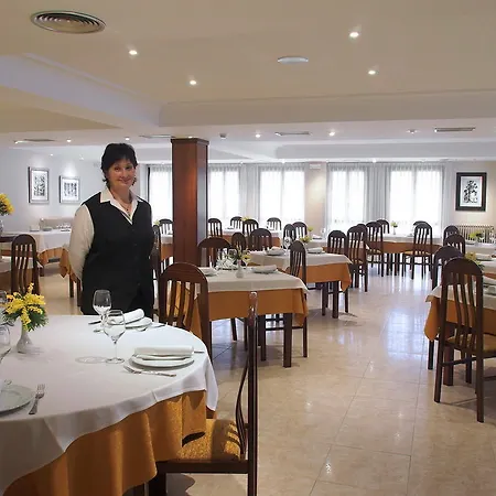 Hotell Palacio Arias Navia