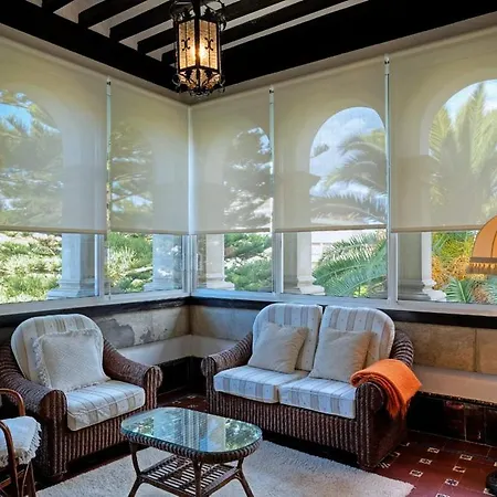 Palacio Arias 3* نافيا