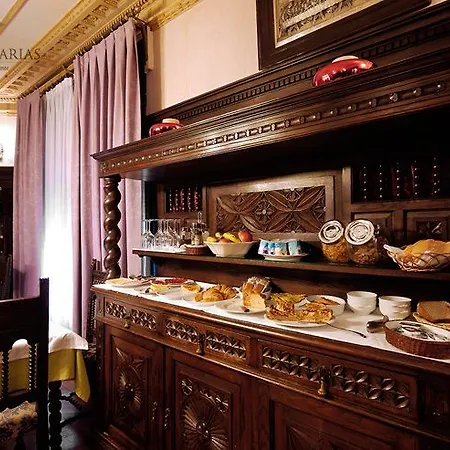 Palacio Arias نافيا