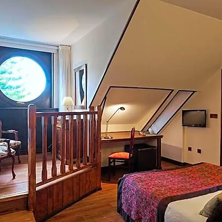 Hotel Palacio Arias 3*