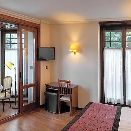 Palacio Arias 3* Navia