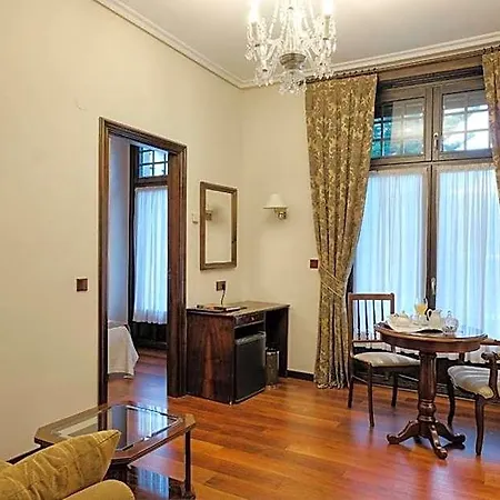 Hotel Palacio Arias 3*