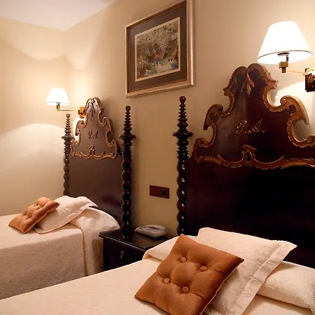 Palacio Arias نافيا