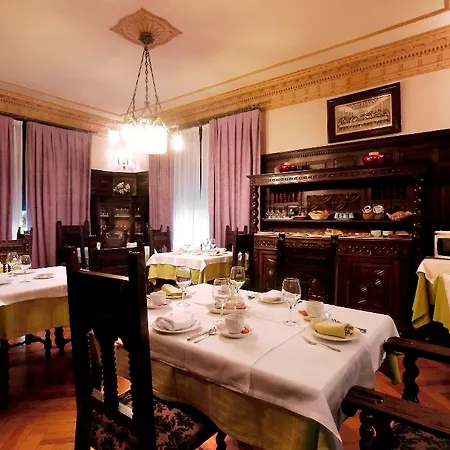 Hotell Palacio Arias 3*
