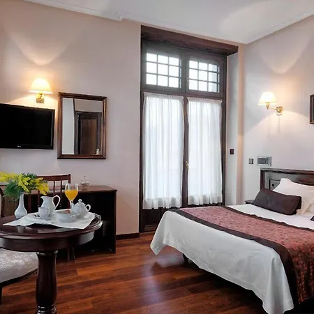 Palacio Arias 3*