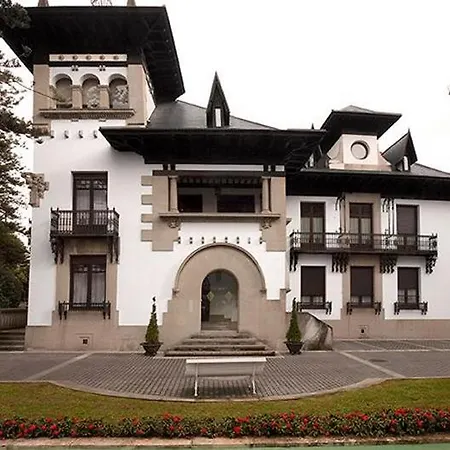 Palacio Arias فندق 3*