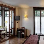 فندق Palacio Arias نافيا