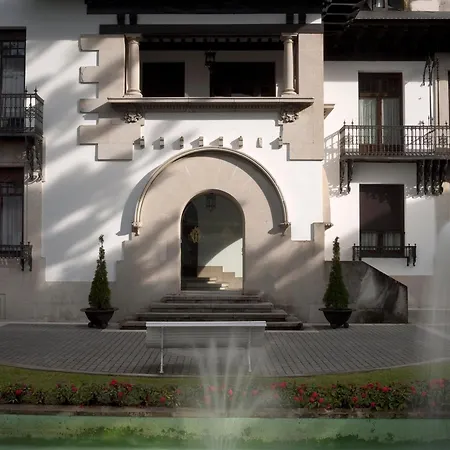 Palacio Arias 3*