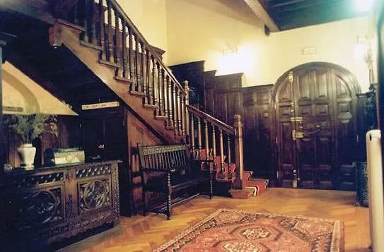 Hotel Palacio Arias 3*