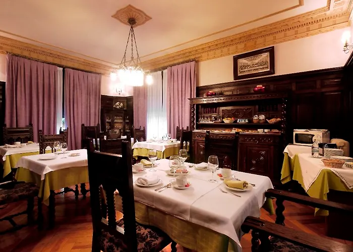 Hotel Palacio Arias 3*