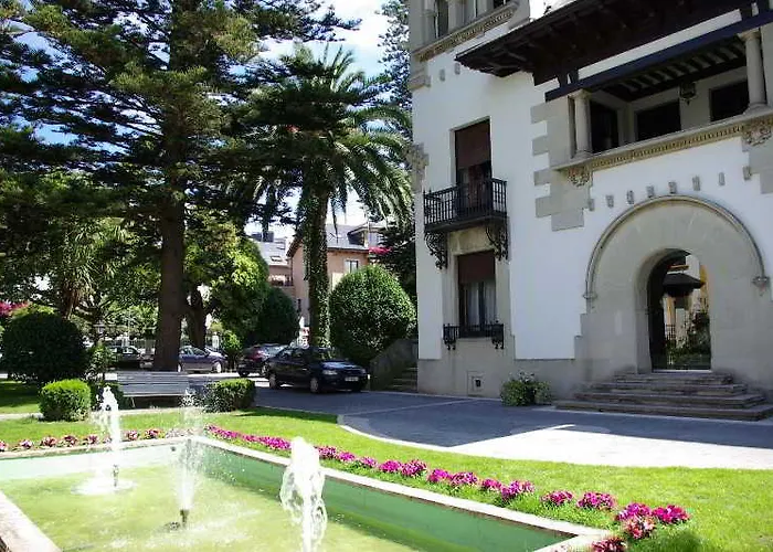 Hotel Palacio Arias 3*