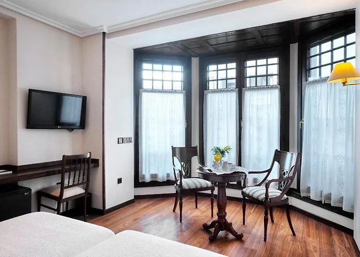 Palacio Arias 3* Navia